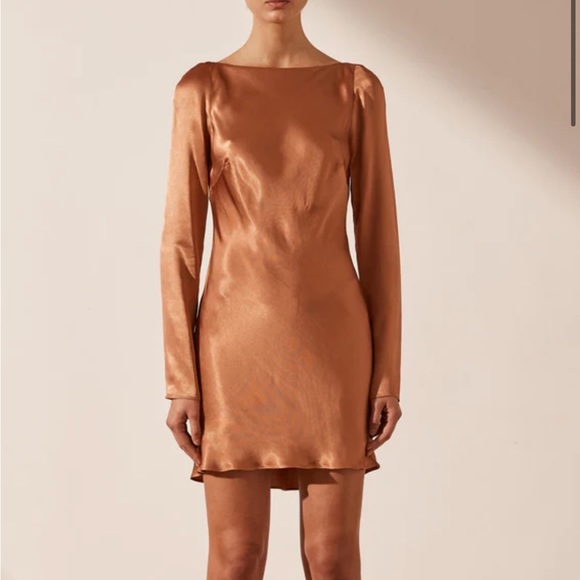 Shona Joy - Eloise Long Sleeve Backless Dress - Picture 2 of 3